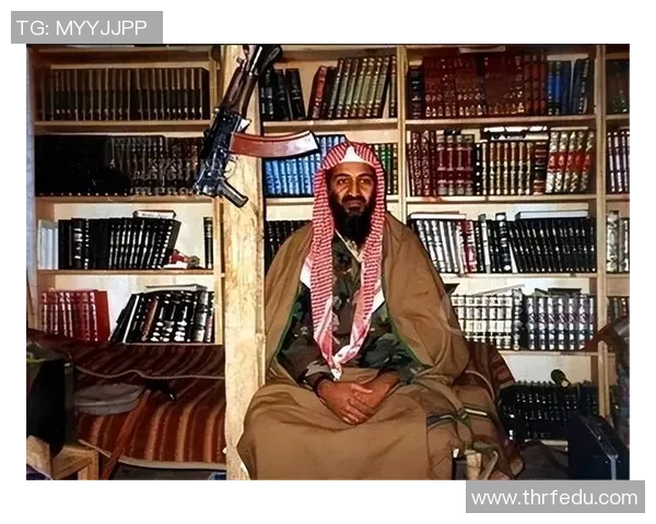 足球球星背后的故事揭秘 从竞技场到私人生活的隐秘世界